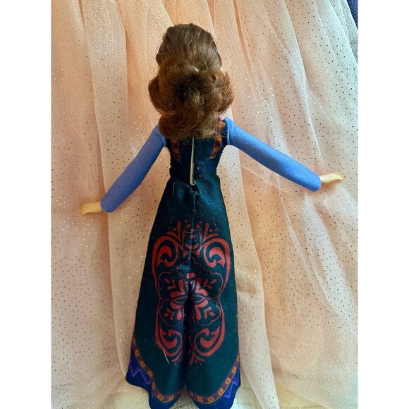 Disney Frozen 2 Queen Iduna Elsa & Anna’s Mom Doll Barbie Size NO SHOES - Picture 2 of 2